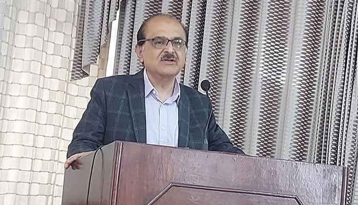 Ministry of Federal Education and Professional Training Secretary Mohiuddin Ahmad Wani addresses the teacher training workshop in Islamabad on May 1, 2024. — Facebook/National Rahmatul lil Aalameen Wa Khatamun Nabiyyin Authority