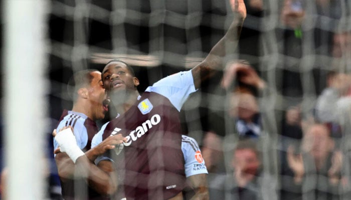 Aston Villas Jhon Duran (right) celebrating after scoring the winner as Aston Villa beat Bayern Munich. —AFP/file