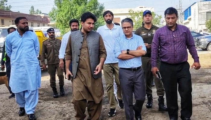 Lahore Deputy Commissioner (DC) Syed Musa Raza (from right to left) visits Kahna, Kahna Nau, UC-244 on October 5, 2024. — Facebook/Deputy Commissioner Lahore - District Administration Lahore