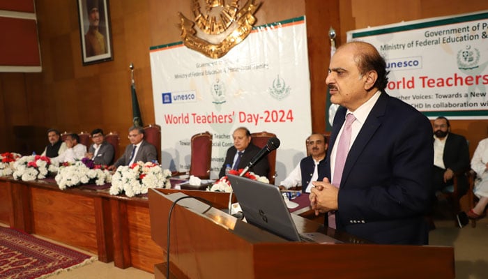 Education Secretary Mohyuddin Ahmed Wani speaks at the World Teachers’ Day 2024 ceremony at the Allama Iqbal Open University (AIOU) on October 7, 2024. — Facebook/Allama Iqbal Open University