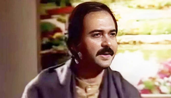 Seasoned actor Mazhar Ali in this still taken from a video of one of his TV dramas. — Facebook/Vintage Pakistan/File