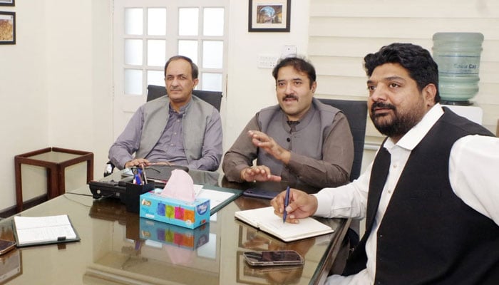 Local Government Minister Zeeshan Rafiq (centre) chairs a meeting at the Civil Secretariat on October 9, 2024. — Facebook/Mian Zeeshan Rafique Mpa