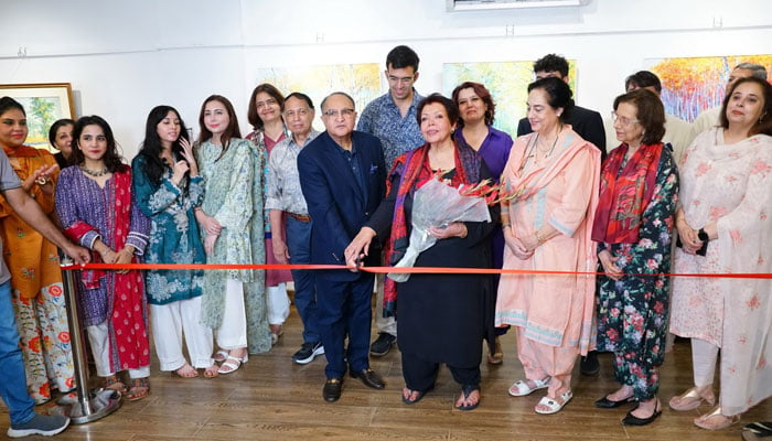 Senator Sarmad Ali (centre to left) and  Sabiha Nasr-ud-Deen (centre to right) inaugurate the solo exhibition titled ‘A Dialogue with Nature’ at the ARTCITI Gallery on October 10, 2024. — Facebook/Art Citi