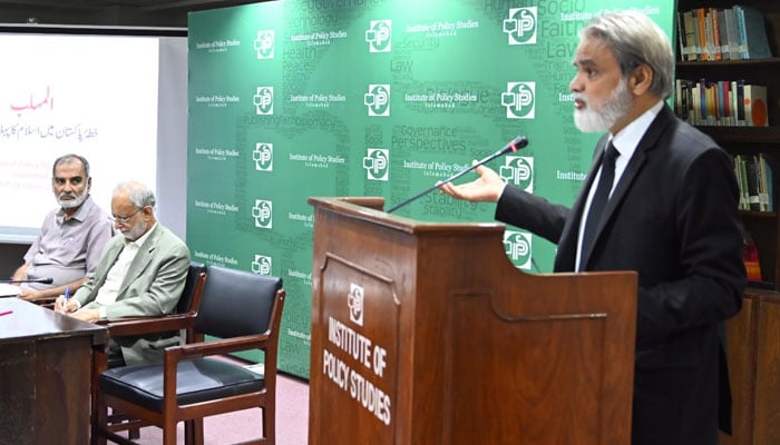 Dr Syed Mohammad Anwer, aalim judge, Federal Shariat Court, speaks at the launch of  the latest book, Al Muhallab – Khita e Pakistan Main Islam Ka Pehla Alambardar (The first standard-bearer of Islam in the region of Pakistan) at the Institute of Policy Studies on October 11, 2024. — Facebook/IPS - Institute of Policy Studies, Islamabad