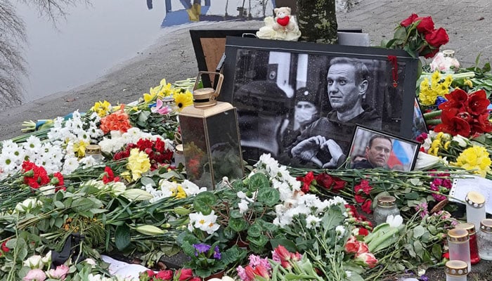 A makeshift memorial to Kremlin critic Alexei Navalny. — AFP/File