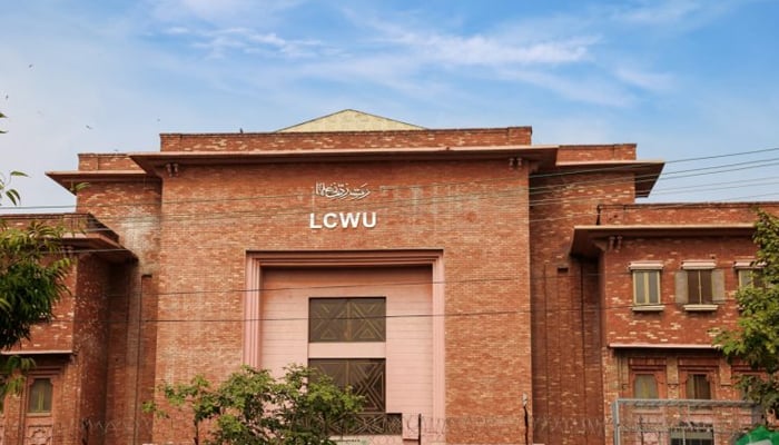 This image shows the Lahore College for Women University (LCWU) building. — LCUW website