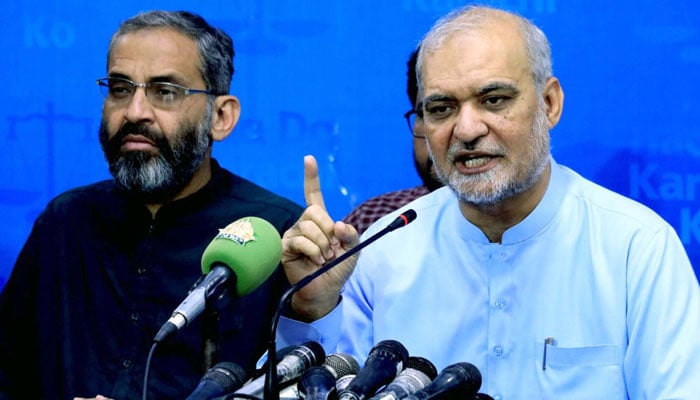 Jamat-e-Islami (JI) Chief, Hafiz Naeem-ur-Rehman along with others addresses media persons during a press conference, at Idara-e-Noor-ul-Haq in Karachi on October 14, 2024. /PPI