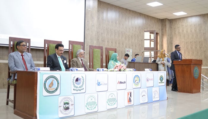 Participant addresses the third international conference titled ‘Zoological Emerging Scientific Trends (ZEST 2024)’ on October 16, 2024. — Facebook/University of Education, Lahore