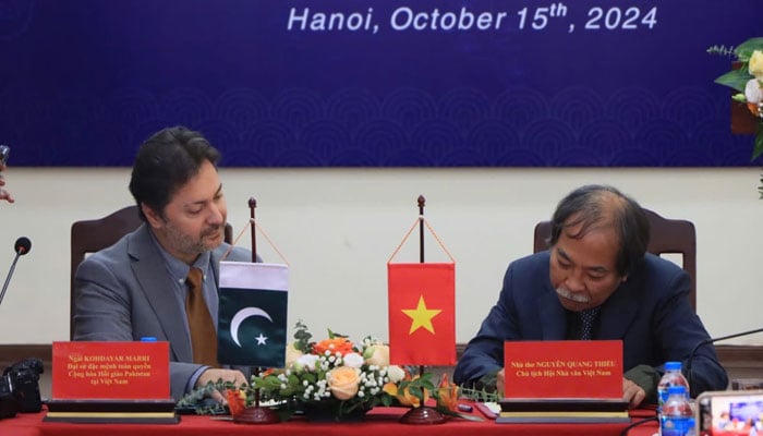 An MOU signing ceremony between the Pakistan Academy of Letters (PAL) and the Vietnam Writers Association in Hanoi, Vietnam on October 16, 20241. — Facebook/Pakistan Academy of Letters