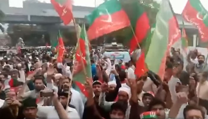 The Pakistan Tehreek-e-Insaf (PTI) workers stage protest at the Peshawar Press Club on Oct 18, 2024. — Screengrab via Facebook@AjmalIK