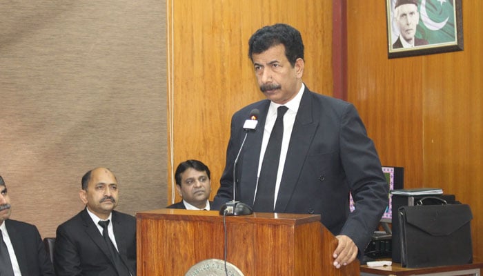 Director General of the Punjab PJA (retd) Sardar Ahmad Naeem addresses the one-week workshop on the “Analysis of Inheritance Issues and Revenue Documents,” on October 15, 2024. — Facebook@Punjab Judicial Academy