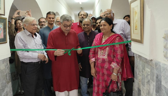 Chairman, National Artists Association, Mian Ijaz ul Hassan (centre) inaugurates a fascinating exhibition of paintings titled Palette of Emotions at Coopera Art Gallery on October 18, 2024. — Facebook@Coopera Art Gallery