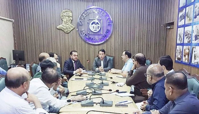 Chief Executive Officer (CEO) Karachi Water Sewerage Corporation (KWSC) Engineer Syed Salahuddin Ahmed presides over a meeting on July 4, 2024. — Facebook@Karachi Water & Sewerage Corporation