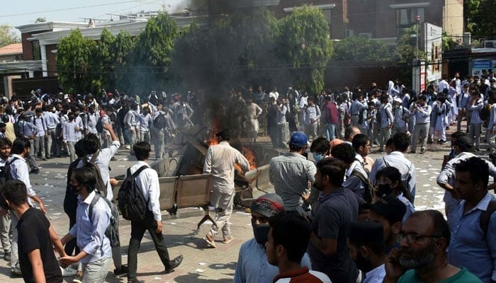 Students of a private College hold a protest demonstration against the alleged rape of a female student by a non-teaching staff member in college premises, at the Gulberg campus in Lahore on October 14, 2024. — PPI Images