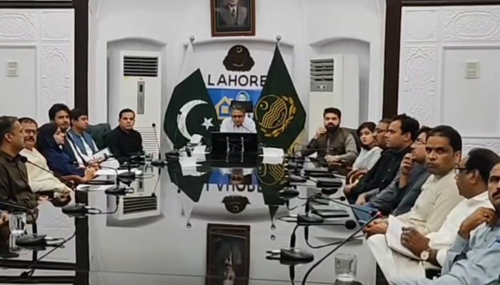 Lahore Deputy Commissioner (DC) Syed Musa Raza chairs a meeting of the price control committee at the Deputy Commissioner’s Office on October 20, 2024. — Screengrab via Facebook@Deputy Commissioner Lahore - District Administration Lahore