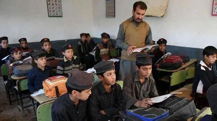 Non-acceptance of demands: Teachers of primary schools in KP to stage sit-in on Nov 4