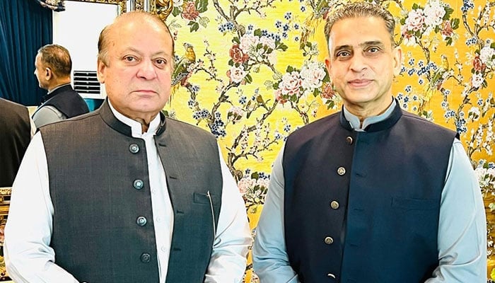 PML-N President Nawaz Sharif (left) and the partys UK chapter senior leader Zubair Gull. — Reporter