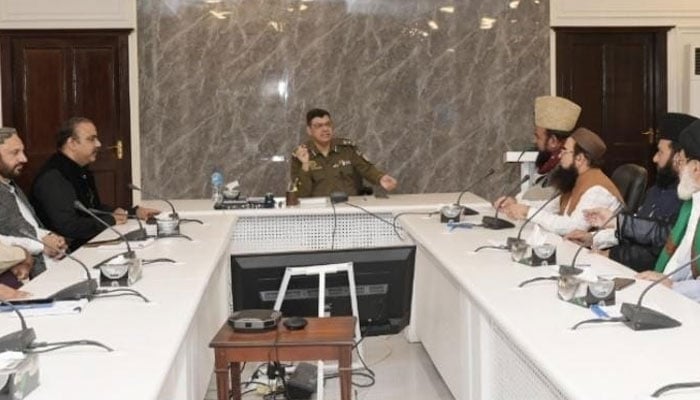 A  delegation of religious scholars meets with Additional IG Operations Punjab, Shahzada Sultan during their visit to the Central Police Office on October 23, 2024. — punjabpolice.gov.pk/