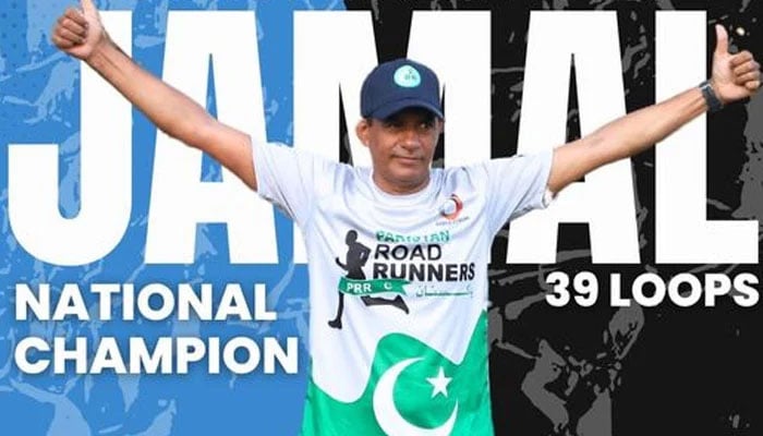 Jamal Said posing for photo after earning the title of Backyard Ultra-World Team Champion of Pakistan 2024 by completing an impressive 39 loops.— Facebook.com@pakistanroadrunners