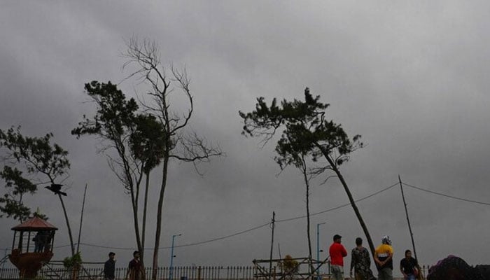 Cyclone Dana flooded parts of India’s east coast after triggering a surge in sea levels of up to 1.15 meters. —AFP/File