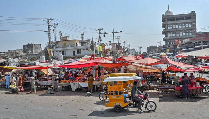 A view of fruit hand carts at Pirwadhi Bus Terminal in Rawalpindi on October 8, 2024. — APP