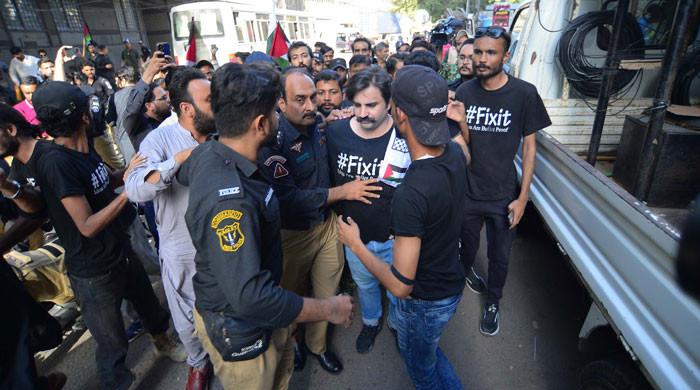 PTI's Alamgir Khan briefly detained as party protests constitutional amendment