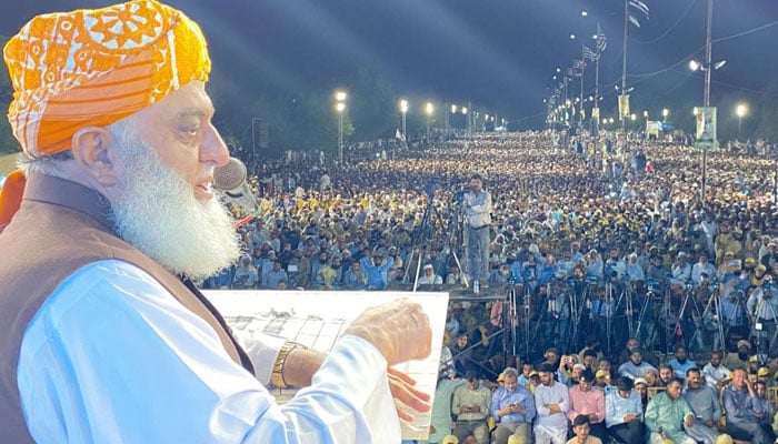 Jamiat Ulema-e-Islam-Fazl (JUIF) chief Maulana Fazlur Rehman addressing a public rally in Karachi on May 2, 2024. — Facebook@juipakofficial