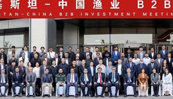 Ambassador of Pakistan to China Mr. Khalil Hashmi and Secretary of the Board of Investment Mr. Rahim Hayat Qureshi in a group photo with the representatives of participating companies of Pakistan and China in the first Pakistan-China B2B Investment Meeting on Fisheries organized in Qingdao, Shandong province, on 29 October 2024. — APP