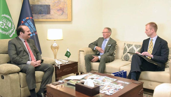 Chairman of the Prime Ministers Youth Programme Rana Mashhood Ahmed Khan (left) in a meeting with Australian High Commissioner Neil Hawkins (centre) on October 30, 2024. — APP