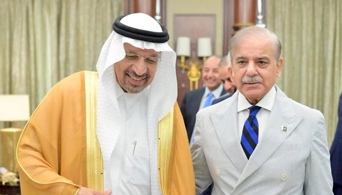 PM Shehbaz Sharif (right) pictured alongside Saudi Investment Minister Khalid bin Abdulaziz Al Falih on October 30, 2024. — PID