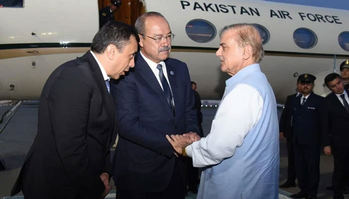 Prime Minister Shehbaz Sharif seen off at the Samarkand airport by Prime Minister of Uzbekistan, Abdullah Aripov following his visit to Samarkand. — X@GovtofPakistan/File