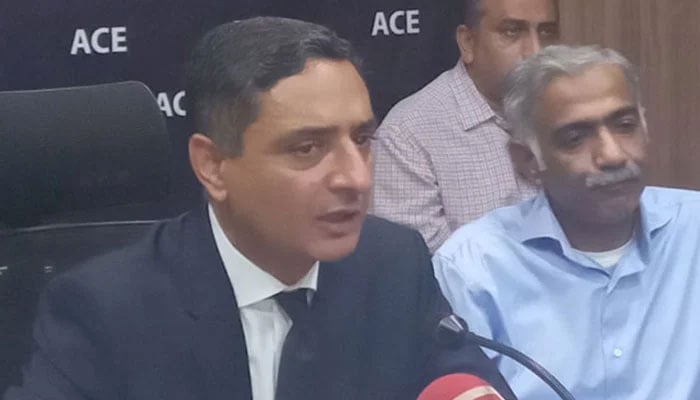 Director General of the Anti-Corruption Establishment (ACE) Punjab Sohail Zafar Chattha addresses a press conference. — Facebook@AntiCorruptionPunjab/file