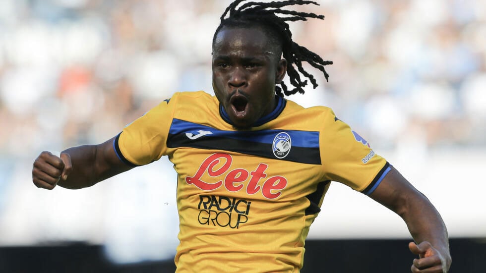 Ademola Lookman celebrates scoring a superb second goal as Atalanta stunned Serie A leaders Napoli . — AFP/File