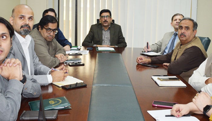 Secretary Youth Affairs Punjab Muzaffar Khan Sial presides over a meeting regarding the CM Internship Programme at Punjab Stadium on November 6, 2024. — Facebook@DirectorateGeneralSports&Youth Affairs,Punjab