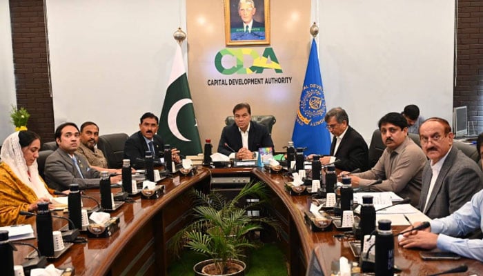 Chairman Capital Development Authority (CDA) Muhammad Ali Randhawa presides over a meeting. — APP/File