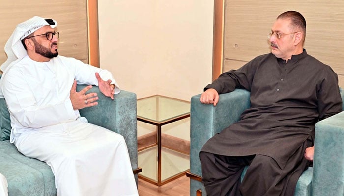 Sindh Senior Minister Sharjeel Inam Memon (right) exchanges views with UAE Consul General, Bakhit Ateeq Al-Rumaiti during meeting at  the former’s office in Clifton on November 11, 2024. — PPI