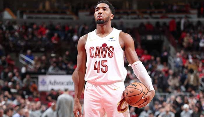 Donovan Mitchell of the Cleveland Cavaliers prepares to shoot a free throw during the game against the Chicago Bulls on November 11, 2024. —AFP