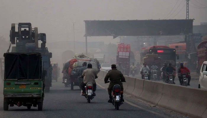 A representational image of a view of smog covered the skies during foggy weather on the arrival of winter season, captured over the horizon of Lahore on November 5, 2024. — PPI