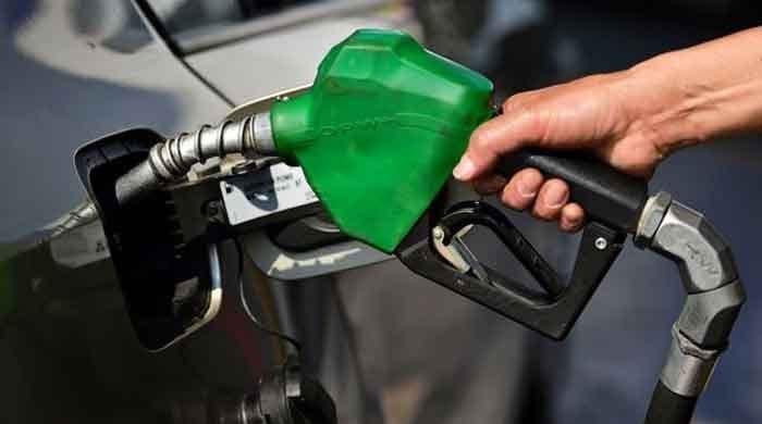 Govt moves towards deregulation of petroleum prices