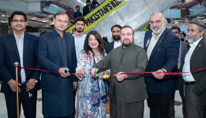 President the Centaurus Group Sardar Dr Rashid Ilyas Kahn (3rd right), event organizer Ayesha and Senior Management of the Group jointly inaugurate Gems and Minerals exhibition at Centaurus Mall On November 15, 2024. — INP