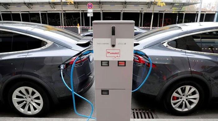 Pak aims to slash power prices for EV charging stations: report