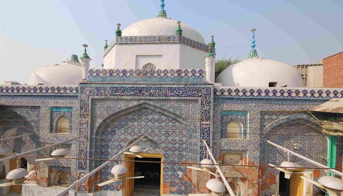 A view of the Syed Musa Pak shrine in Multan. — walledcitylahore.gop.pk/file