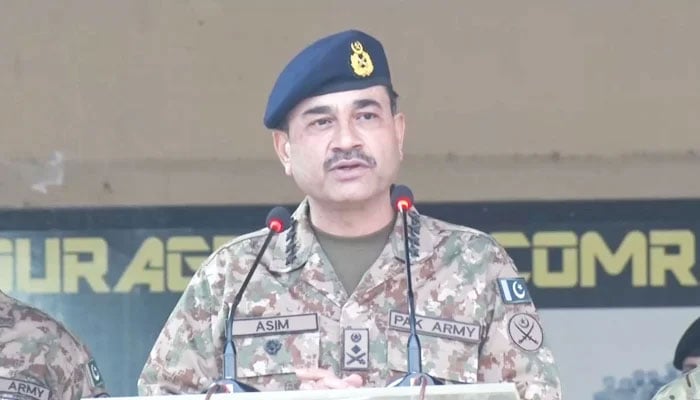 Chief of Army Staff (COAS) General Syed Asim Munir addresses the troops during his visit to the Pakistan-Afghanistan border — ISPR/File