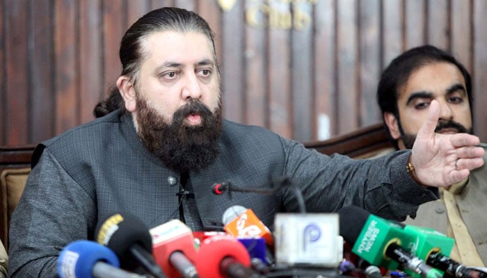 PTI leader Sheikh Waqas addresses media persons during a press conference, at Peshawar press club on November 19, 2024. — PPI