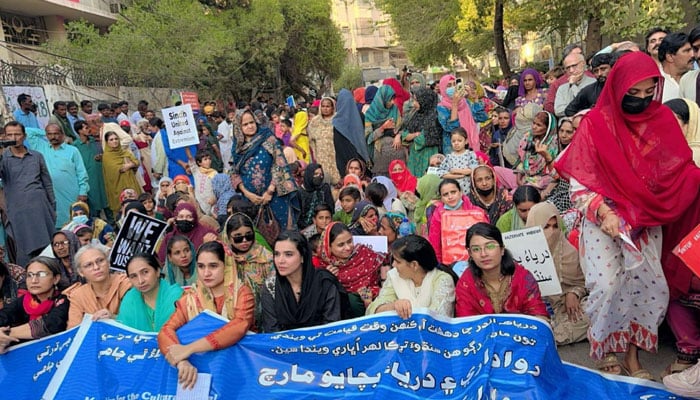 Protestors of the Sindh Rawadari Committee seen at the Hyderabad Press Club on November 23, 2024.— Facebook@sindhunawaz8883