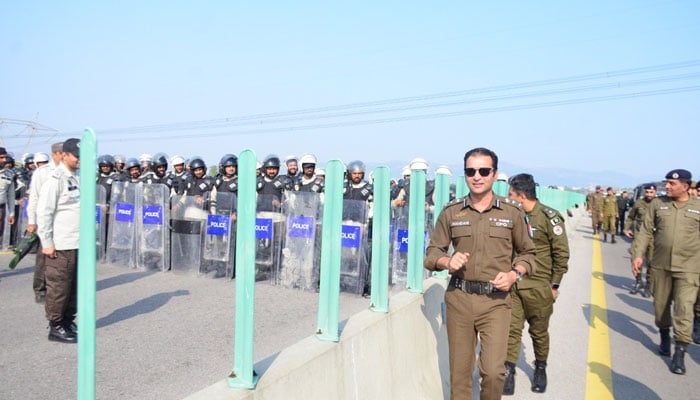 City Police Officer (CPO) Syed Khalid Mehmood Hamdani can be seen during visit to an area of Rawalpindi on November 24, 2024. — Facebook@Rawalpindicpoofficeoffical