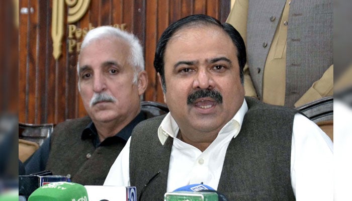 Qaumi Watan Party (QWP) provincial Chairman Sikandar Hayat Sherpao  addresses media persons during a press conference at Peshawar press club on November 27, 2024. — PPI