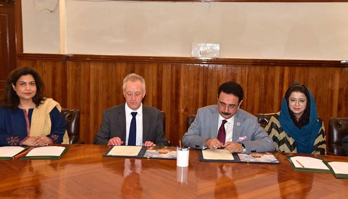 The MOU signing ceremony between Punjab University and Brunel University of London at the PU VC office on November 28, 2024. — Facebook@UniversityOfThePunjab.Official