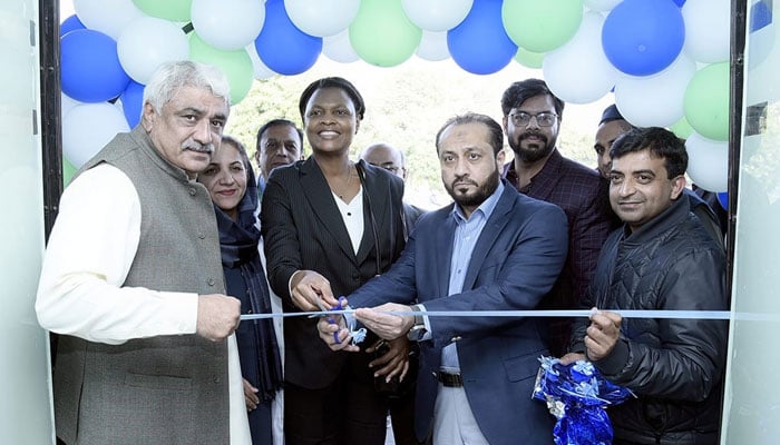 Punjab Health Ministers Khawaja Salman Rafique (left), and Khawaja Imran Nazir (4th left) with WHO Deputy Representative in Pakistan Ms Ellen Mpangananji Thom (3th left)inaugurate the centre at Services Hospital Lahore on December 2, 2024. — Facebook@SalmanRafiquePK