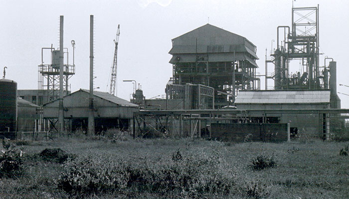 The Bhopal pesticide plant of Union Carbide India Limited in early 1986, around a year after the disaster. — Wikipedia/File